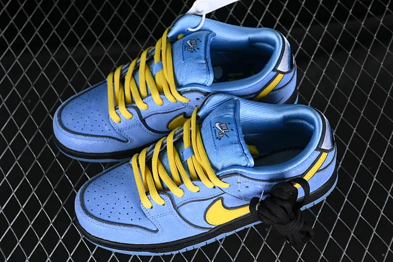 All categories Nk SB Dunk series Nk SB Dunk Low low-top sneakers F version The Powerpuff Girls x Nk SB Dunk Low Powerpuff Girls joint model low-top casual sneakers FZ8320-400